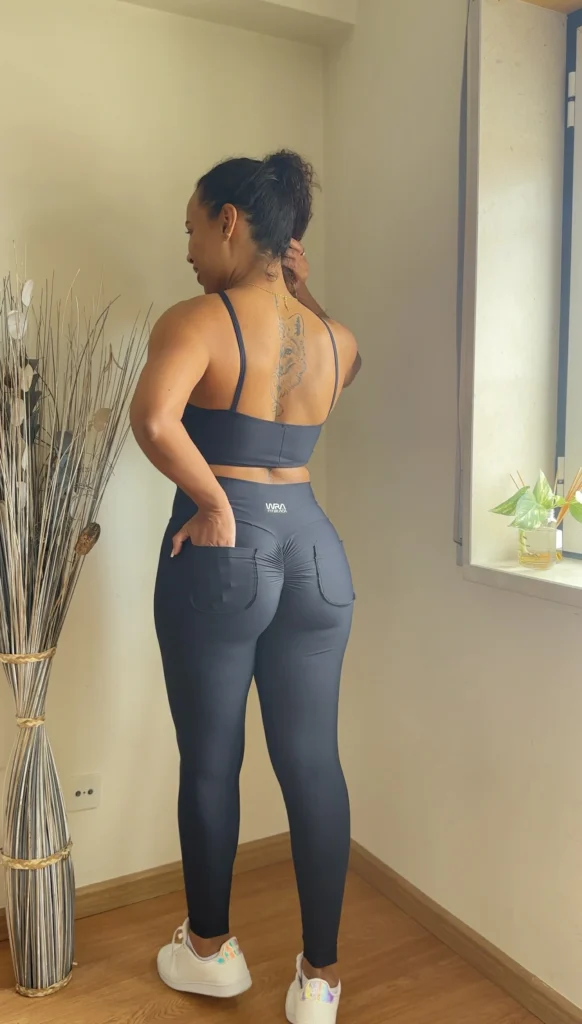 Conjunto de Legging push up com bolso +Top preto - wra fitbeach